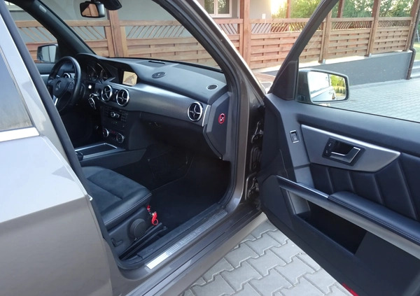 Mercedes-Benz GLK cena 46900 przebieg: 220000, rok produkcji 2013 z Gostynin małe 781